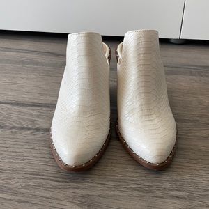 Snake skin White mules